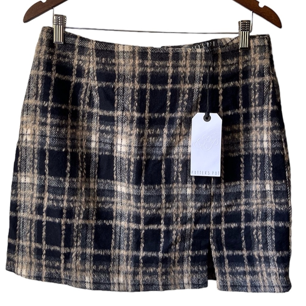 NEW Potter’s Pot Plaid Fuzzy Mini Skirt | Size Large
